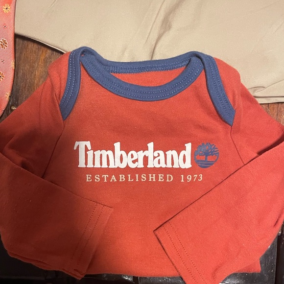 Timberland ADORABLE 90s Y2K Vintage Style Onesie Size 3-6 Months Like New - Picture 1 of 2